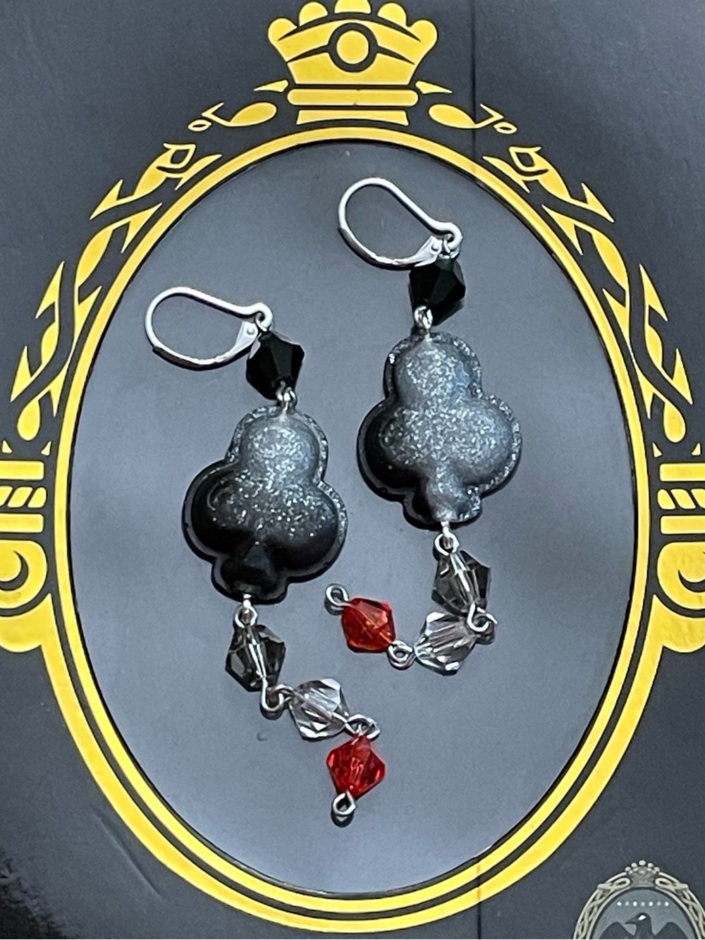 Twisted Wonderland Inspired Groovy Candy Earrings Trey Clover (Nightmare Suit)